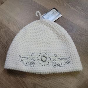 Womens Columbia embroidered beanie hat nwt